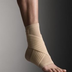 sustentação do tornozelo innova farmalastic bege tamanho extra-grande (tornozelo 26-28 cm) cinfa